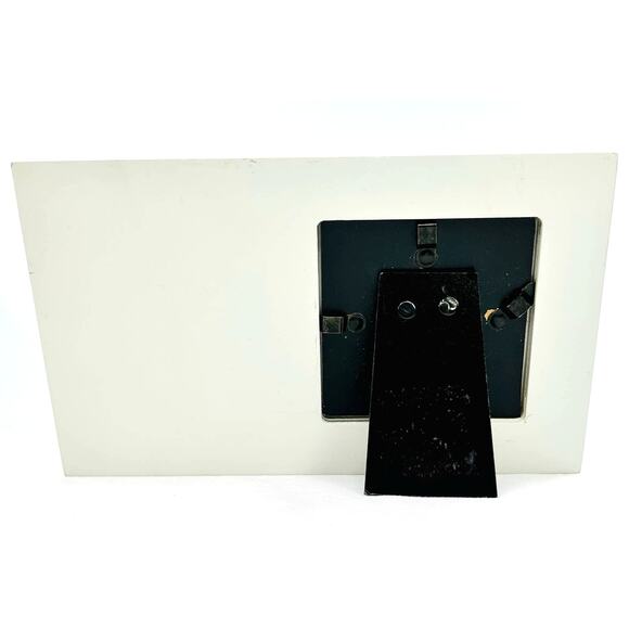 Malden MOM Frame "A Mother holds her children's hands" Holds 3x3 photo - Picture 2 of 6